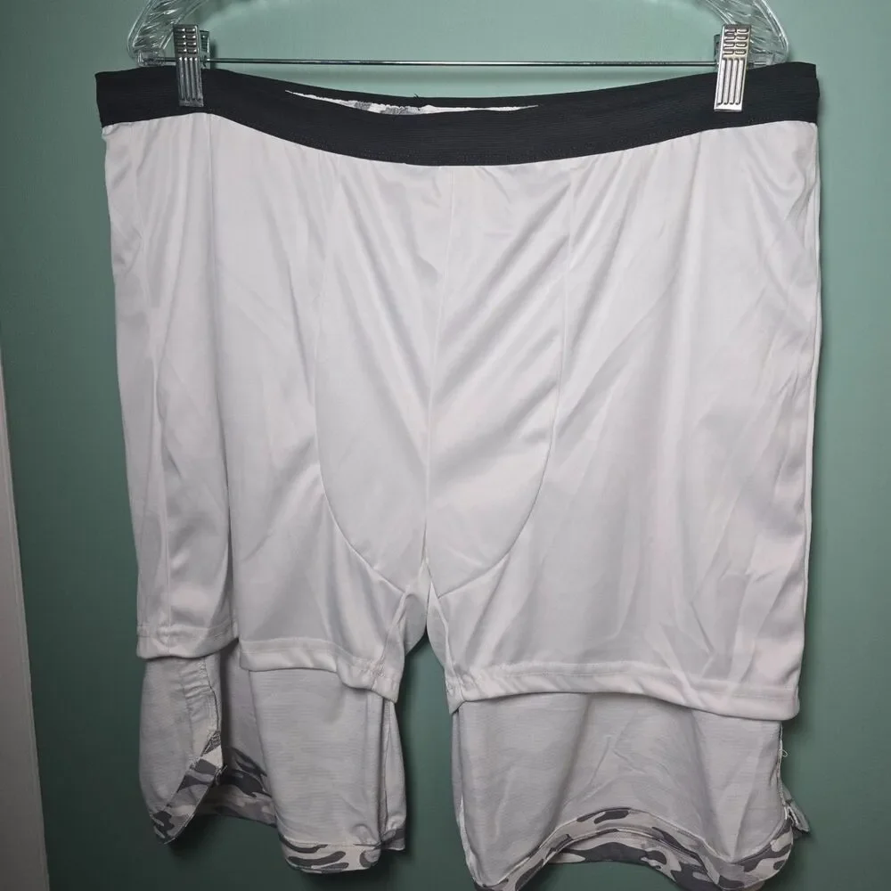 Kenneth Cole Active White Camo Tech Jogger Shorts Men's M NWT